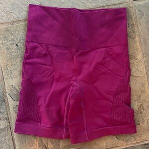 Size 2 Lululemon bike shorts